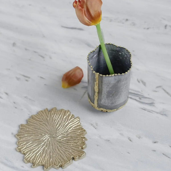 The Kesar Vase (Galva)