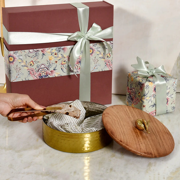 Elan Dabbahs and Days Roti Box with Chimpta Wooden Lid (Gold & Acacia -1500 ml)