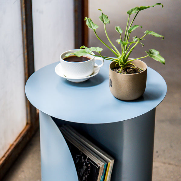 Elan Capire End Table with In-Built Magazine Holder (Smoke Grey)